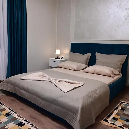 Damiano's Penthouse Old Bazaar - Castle To Coast View * Krujë