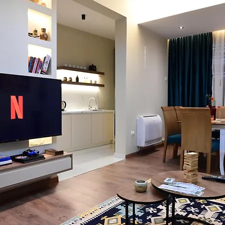 شقة Damiano's Penthouse Old Bazaar - Castle To Coast View Krujë