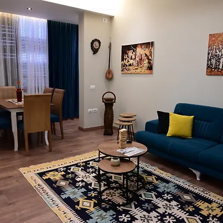 Damiano's Penthouse Old Bazaar - Castle To Coast View شقة Krujë